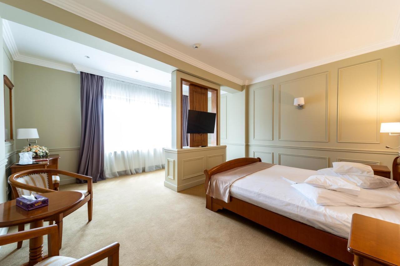 Hotel Amadeus Φωξάνη Εξωτερικό φωτογραφία