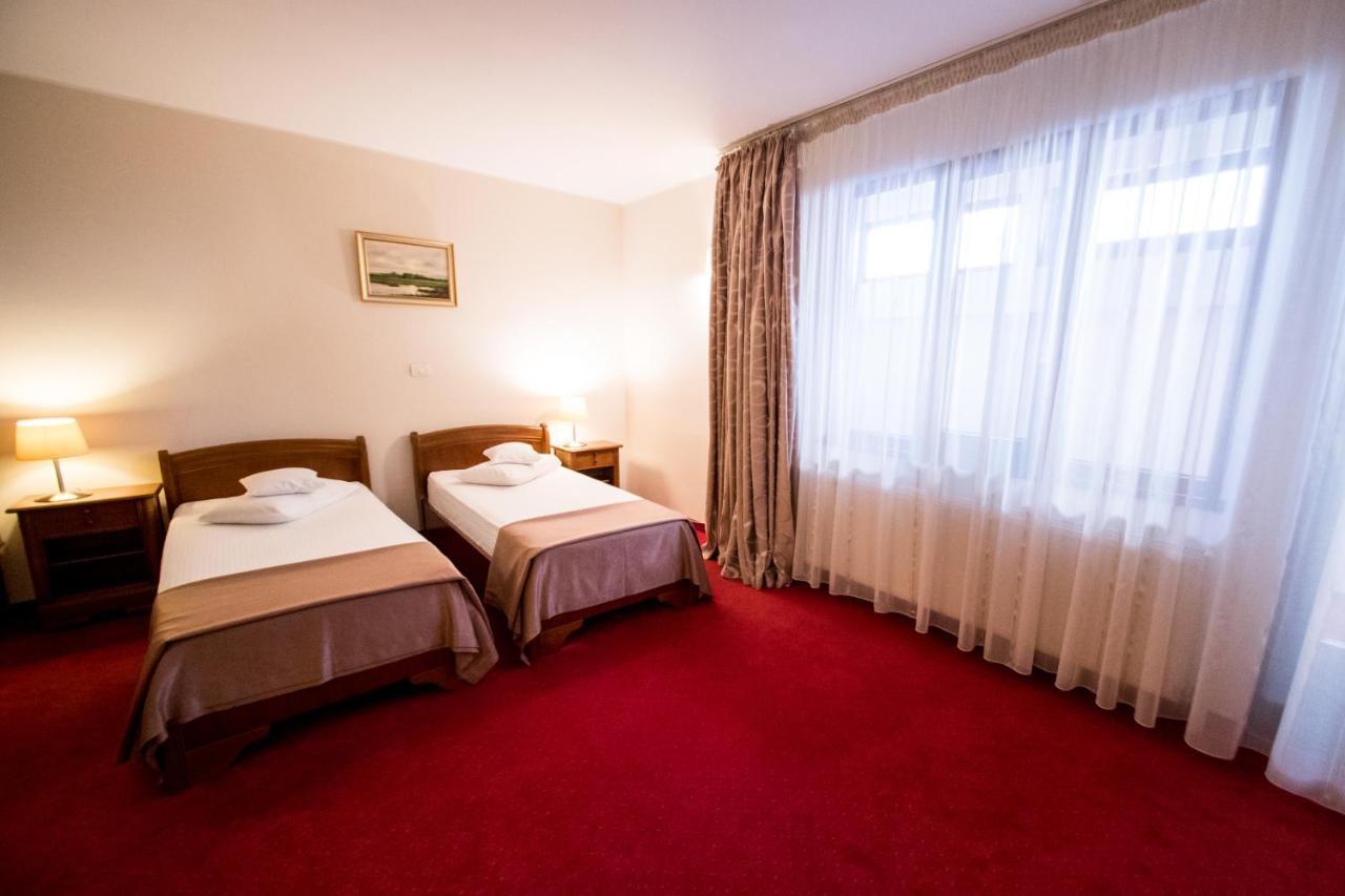 Hotel Amadeus Φωξάνη Εξωτερικό φωτογραφία