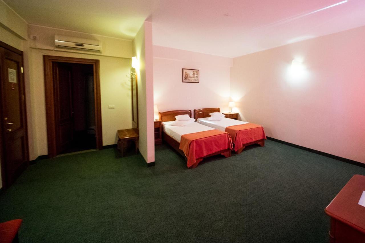 Hotel Amadeus Φωξάνη Εξωτερικό φωτογραφία