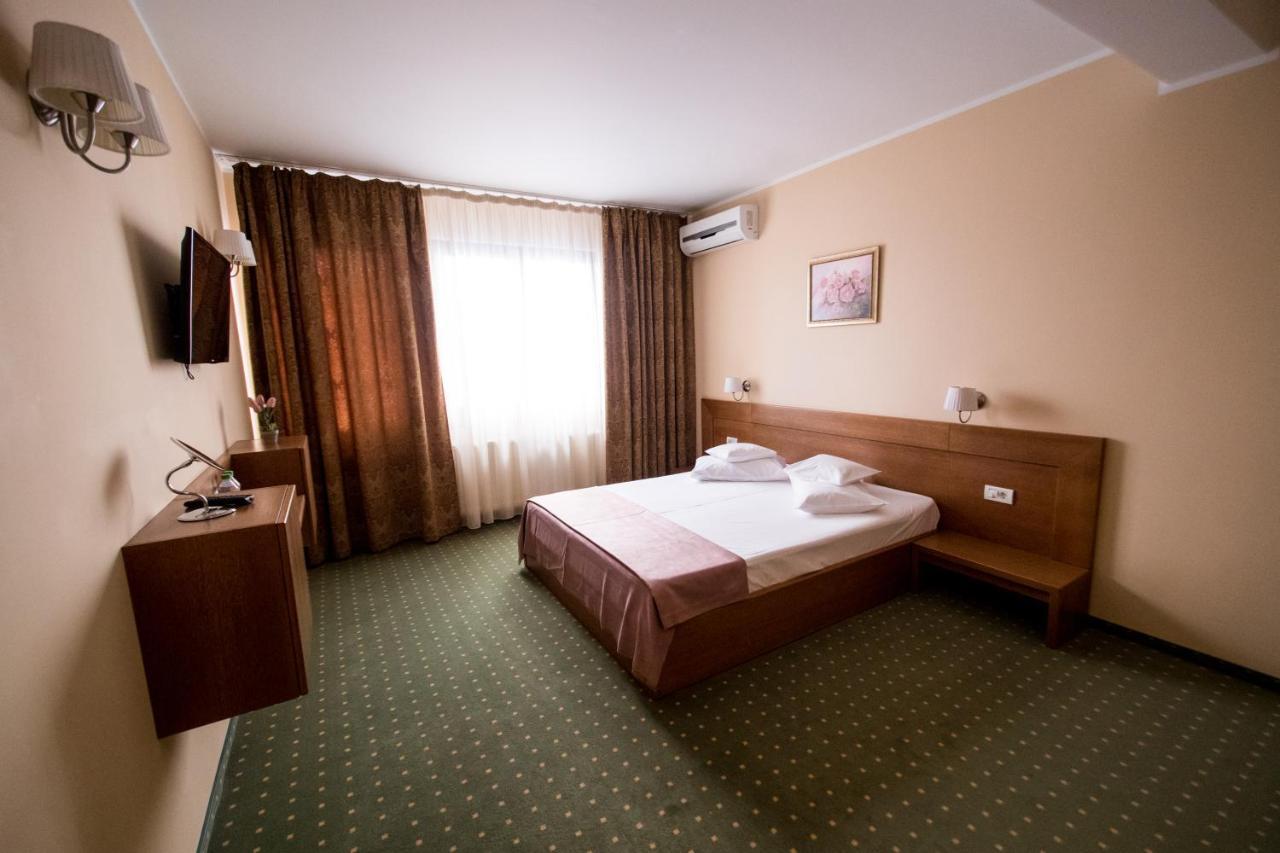 Hotel Amadeus Φωξάνη Εξωτερικό φωτογραφία