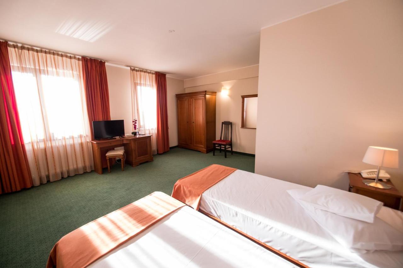 Hotel Amadeus Φωξάνη Εξωτερικό φωτογραφία
