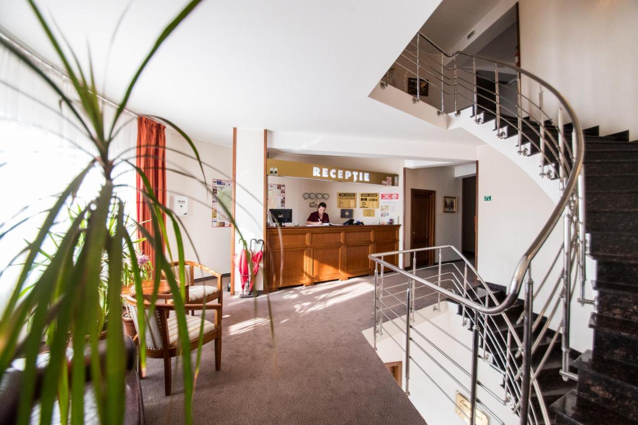 Hotel Amadeus Φωξάνη Εξωτερικό φωτογραφία