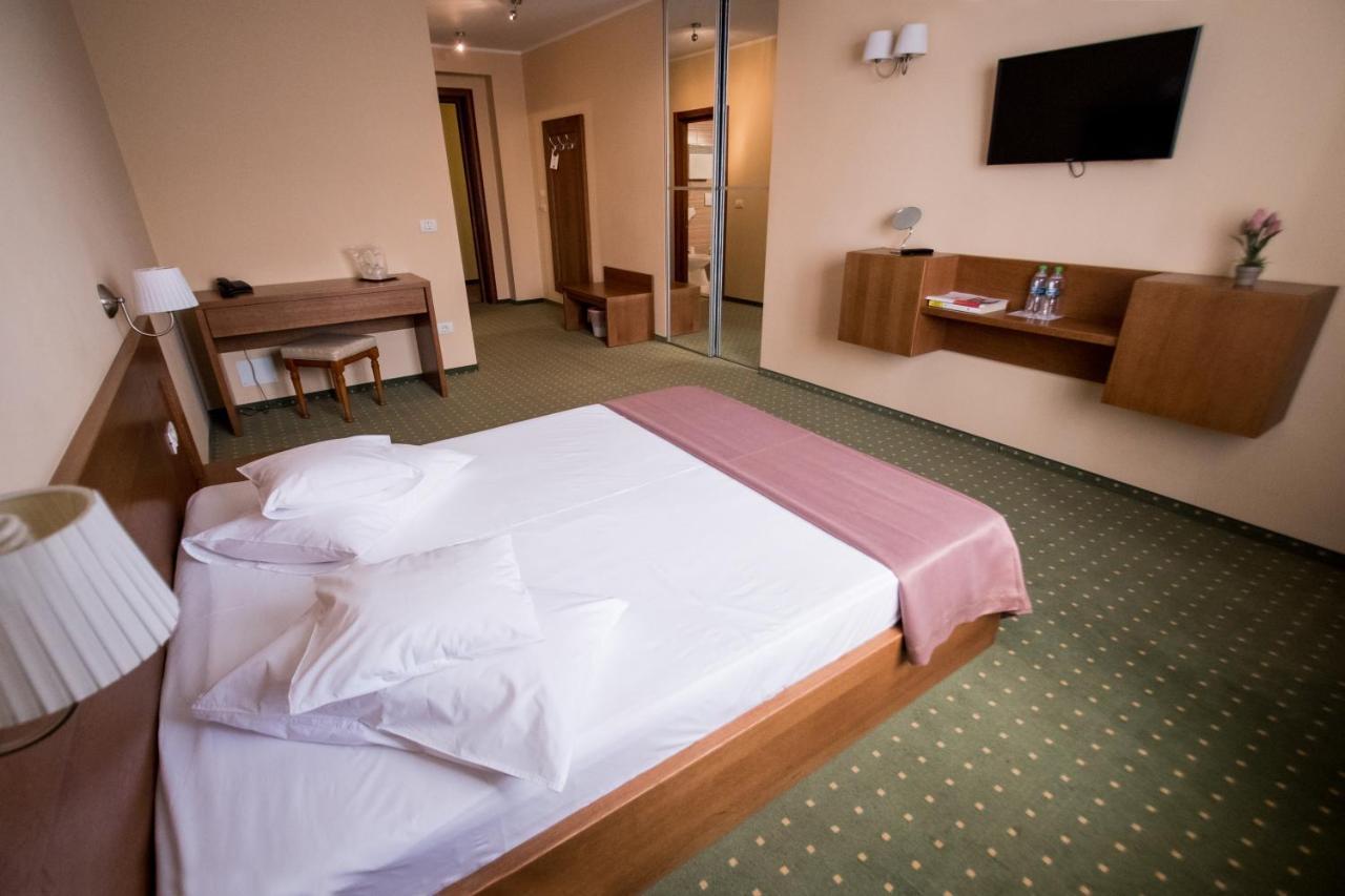 Hotel Amadeus Φωξάνη Εξωτερικό φωτογραφία